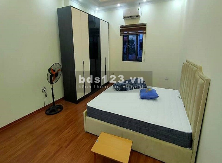Bán nhà hiếm có Hoàng Như Tiếp, gara ô tô kd đỉnh, dt 43m2, 5 tầng, giá nhỉnh 6 tỷ, lhcc