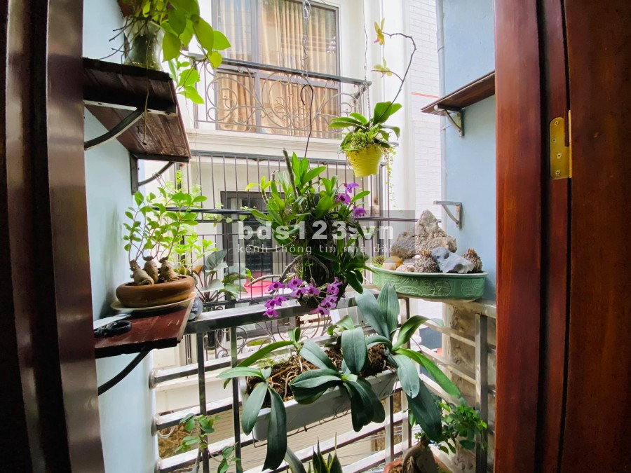 Bán nhà phố Thanh Lân, 10m ra ô tô, mặt ngõ, ngõ thông dt 30m2 4 tầng, giá 2.45 tỷ.