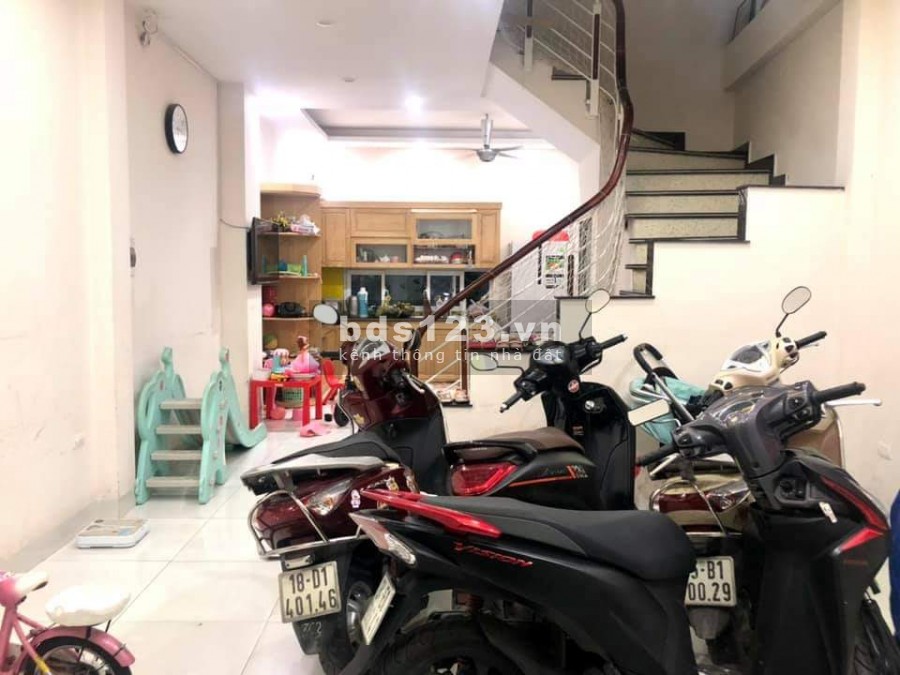 Bán gấp ngay trong tháng nhà kinh doanh Mỹ Đình, Nam Từ Liêm, dt 53m2, 4 tầng, mt 4.1m, giá chỉ 4.6 tỷ