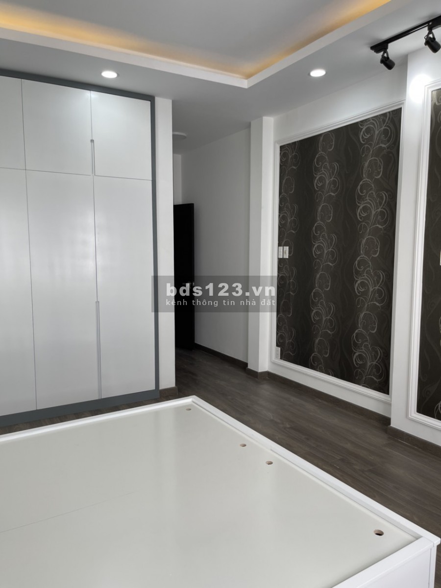 Nhà Mới Xây đường Tô Hiến Thành, phường 15, Quận 10, sổ hồng công chứng ngay