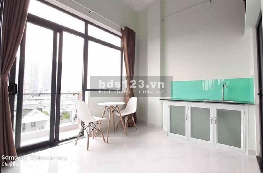 Cho thuê căn hộ có ban công ngay đh công nghiệp thực phẩm Tân Phú, được nuôi pet