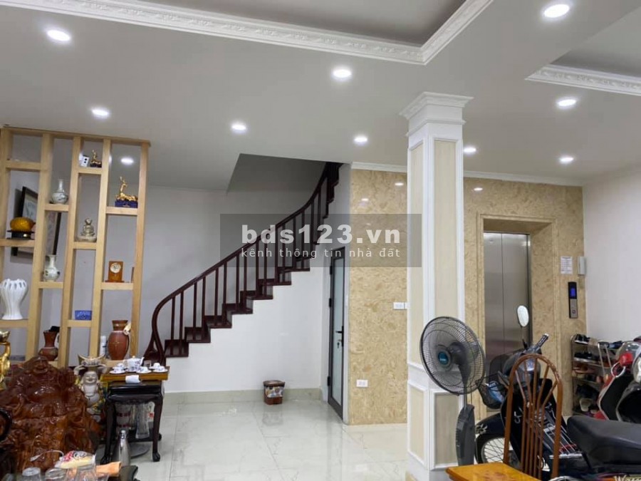 Bán nhà Quan Nhân, 2 ô tô vào nhà, 6 tầng thang máy, mt 6.1m, dt 60m2, nhỉnh 10 tỷ