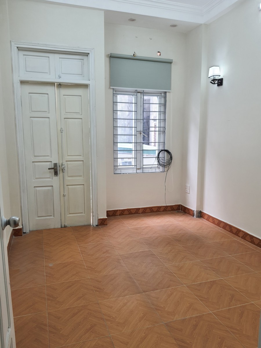 Bán nhà siêu đẹp phố Minh Khai, Hai Bà Trưng dt 35m2 5 tầng, giá chỉ 2,3 tỷ.