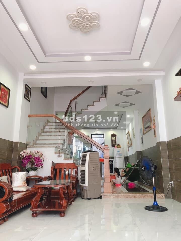 Bán Nhà Nguyễn Văn Quá Quận 12, đúc 4 tầng dt 4x20m giá chỉ 6.2 tỷ