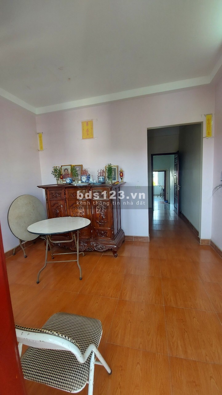 Bán nhà mặt đường Đinh Tiên Hoàng, dt 68m2, mt 4m, 4 tầng, 3 ngủ, gara, chỉ 5 tỷ 2