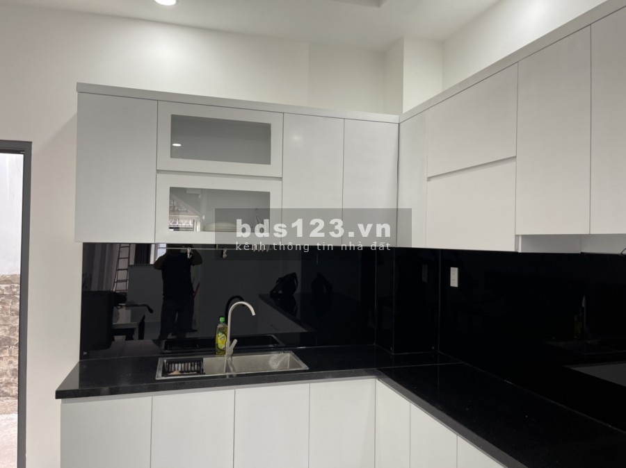 Nhà Mới Xây đường Tô Hiến Thành, phường 15, Quận 10, sổ hồng công chứng ngay