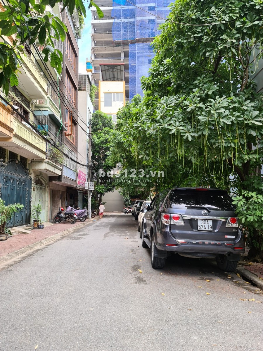 Cho thuê nhà nguyên căn đường Mạc Thái Tổ: DT50m2x6 tầng, MT5m, giá thỏa thuận
