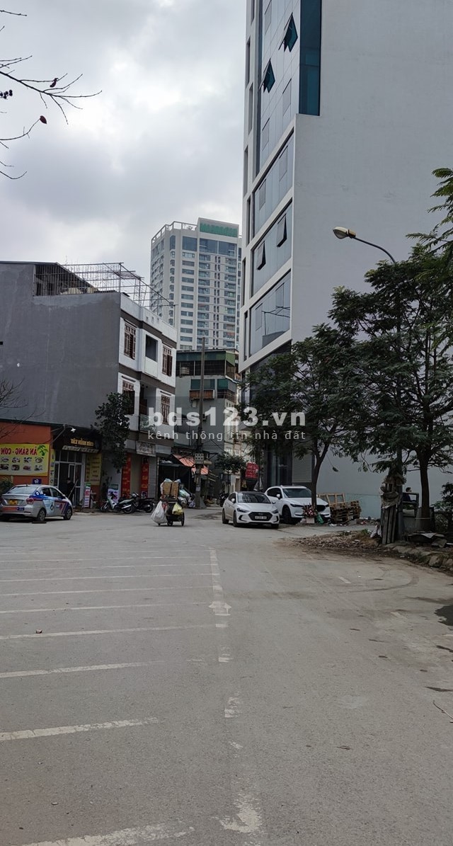Bán đất Nguyễn Xiển, Thanh Xuân, phân lô ôtô tránh,xây VP, CCMN tuyệt đẹp, 50m2, mt 5m giá 5.7 tỷ.