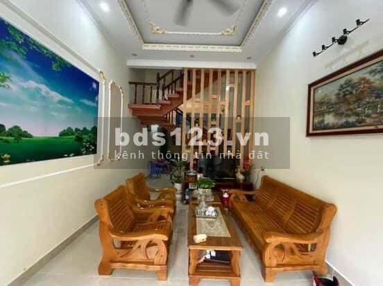 Nhà mặt phố Quang Trung Tp Hải Dương, giá bán 2.9 tỷ, sổ đỏ chính chủ.