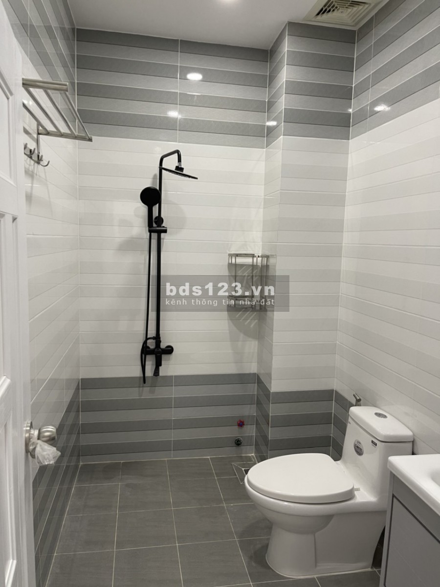 Nhà Mới Xây đường Tô Hiến Thành, phường 15, Quận 10, sổ hồng công chứng ngay