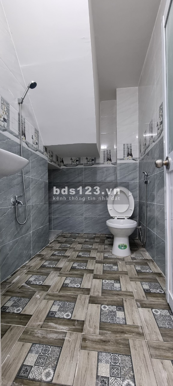 Nhà bình chánh 1 trệt 1 lầu 81m2, không bị dính quy hoạch, giá bán 3.67 tỷ thương lượng