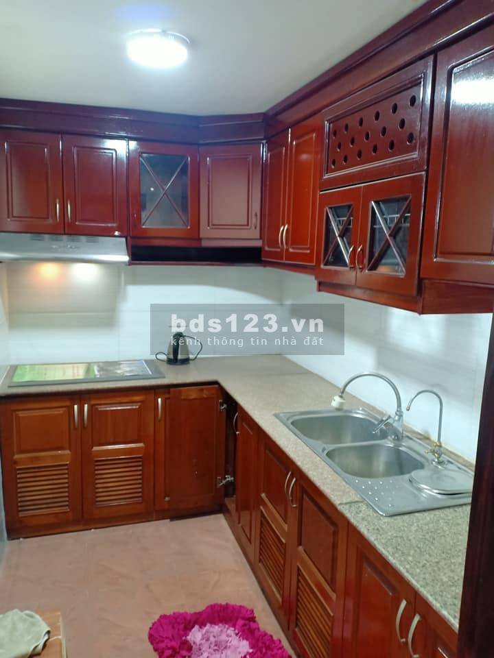 Bán nhà nguyên căn còn mới Phố Cổ, dt 45m2, 2 tầng đúc bê tông, giá 6.5 tỷ, lh 092 234 6363