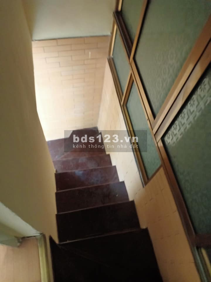 Bán nhà nguyên căn còn mới Phố Cổ, dt 45m2, 2 tầng đúc bê tông, giá 6.5 tỷ, lh 092 234 6363