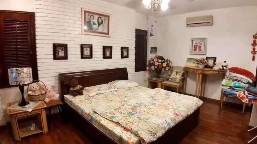 Bán nhà phố Trung Kính, lô góc 5 tầng diện tích sử dụng…