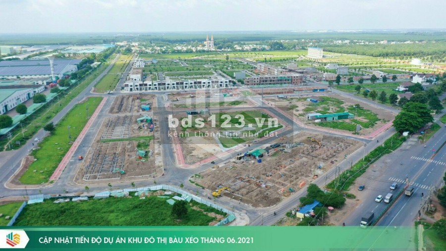 Bán nhà 1 trệt, 2 làu mt Quốc Lộ 1A, liền kề kcn Bàu Xéo, khu dân cư sinh sống sầm uất