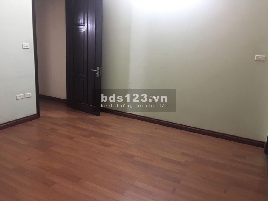 Chủ lại hạ giá quyết bán nhà phố Tam Trinh 70m2, 4T kinh doanh tốt, ô tô, giá 5.95 tỷ