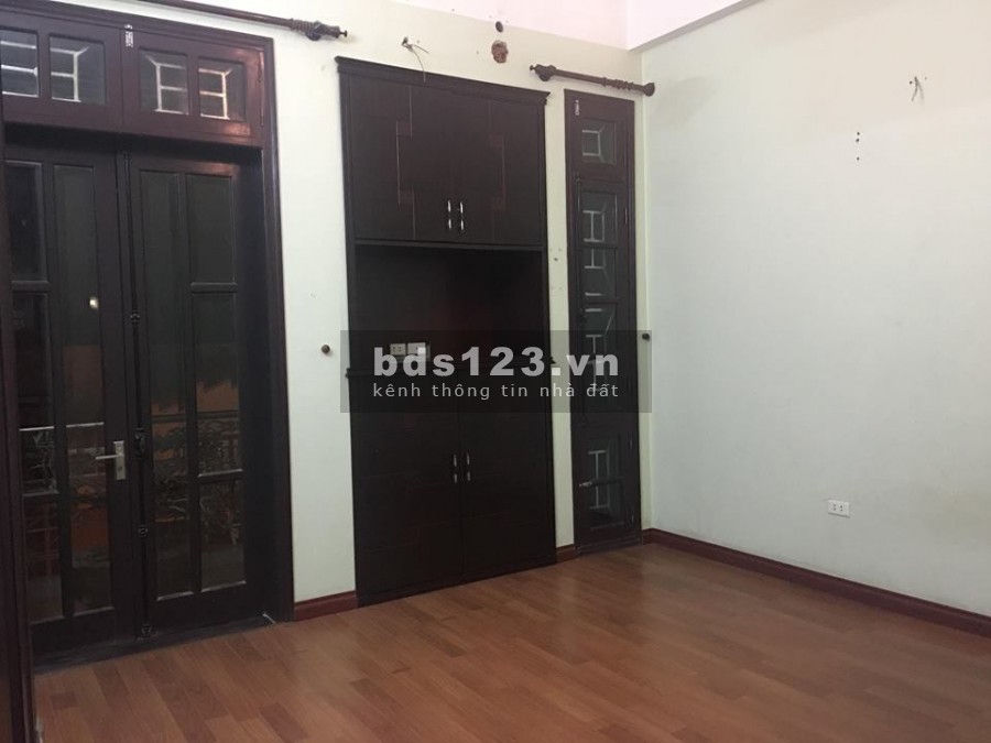 Chủ lại hạ giá quyết bán nhà phố Tam Trinh 70m2, 4T kinh doanh tốt, ô tô, giá 5.95 tỷ