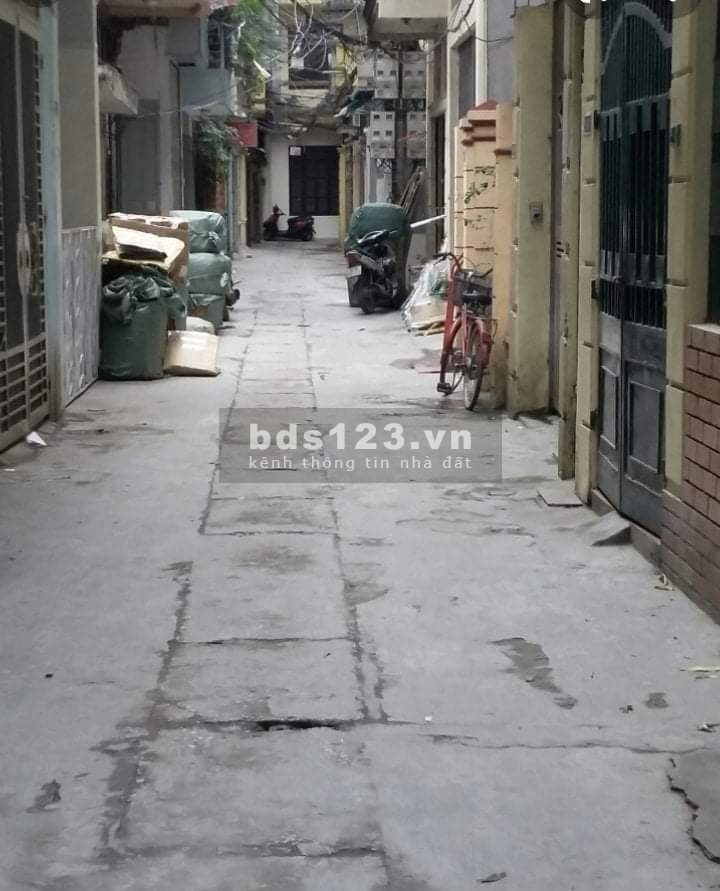 Chỉ hơn 1 tỷ nhà đẹp ở ngay, 3 mặt thoáng, 4 tầng, sổ riêng nở hậu, phố Trường Chính, lhcc