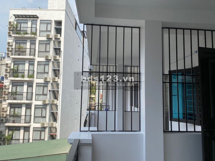 Bán nhà Dịch Vọng Hậu Cầu Giấy, khu vực phát triển mạnh dt 36m2, 5 tầng, giá 4,5 tỷ có thương lượng