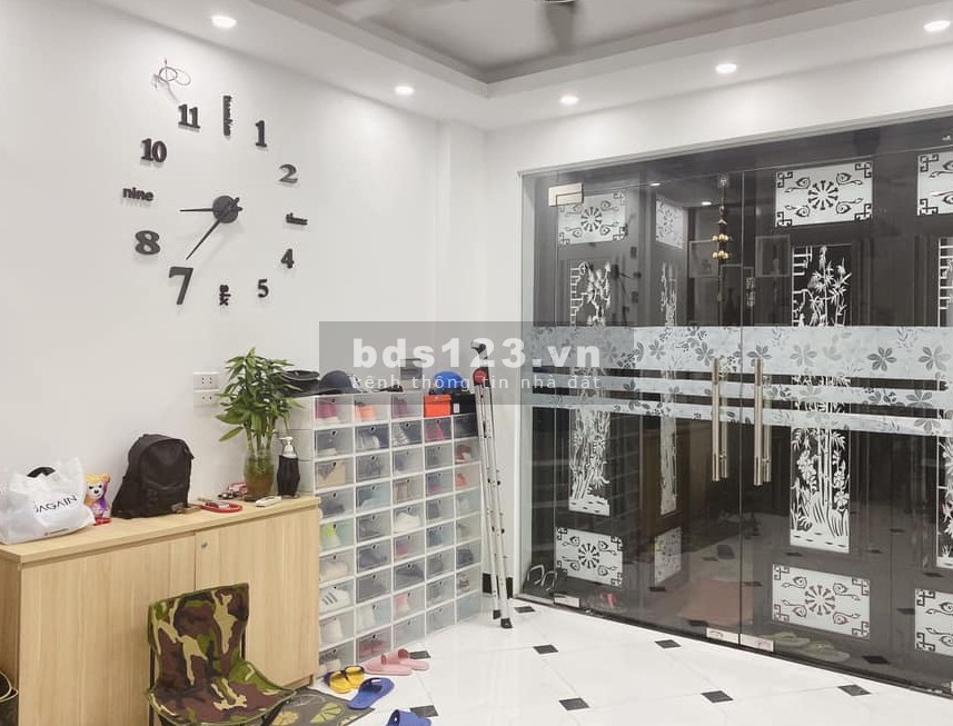 Bán nhà Lê Quang Đạo lô góc ô tô, dt 39m2, 5 tầng mt 3.8m, nội thất, chỉ 3,75 tỷ, lh 0966396381