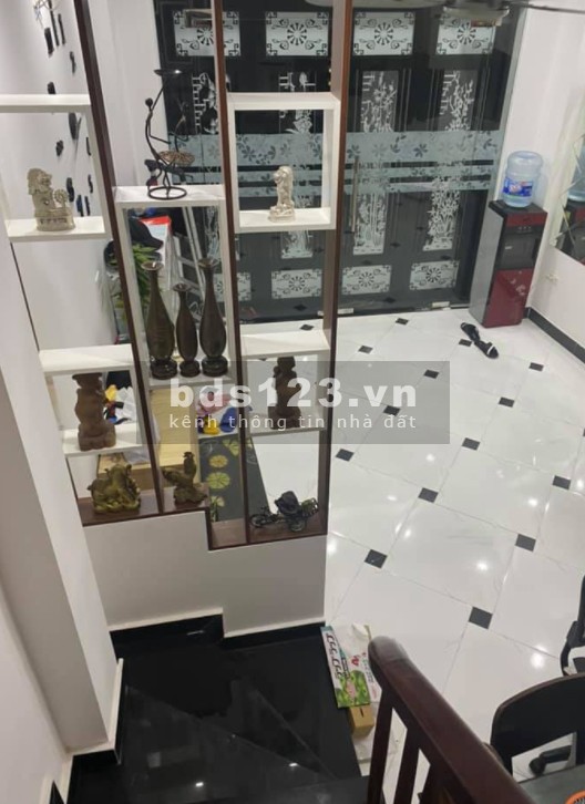 Bán nhà Lê Quang Đạo lô góc ô tô, dt 39m2, 5 tầng mt 3.8m, nội thất, chỉ 3,75 tỷ, lh 0966396381