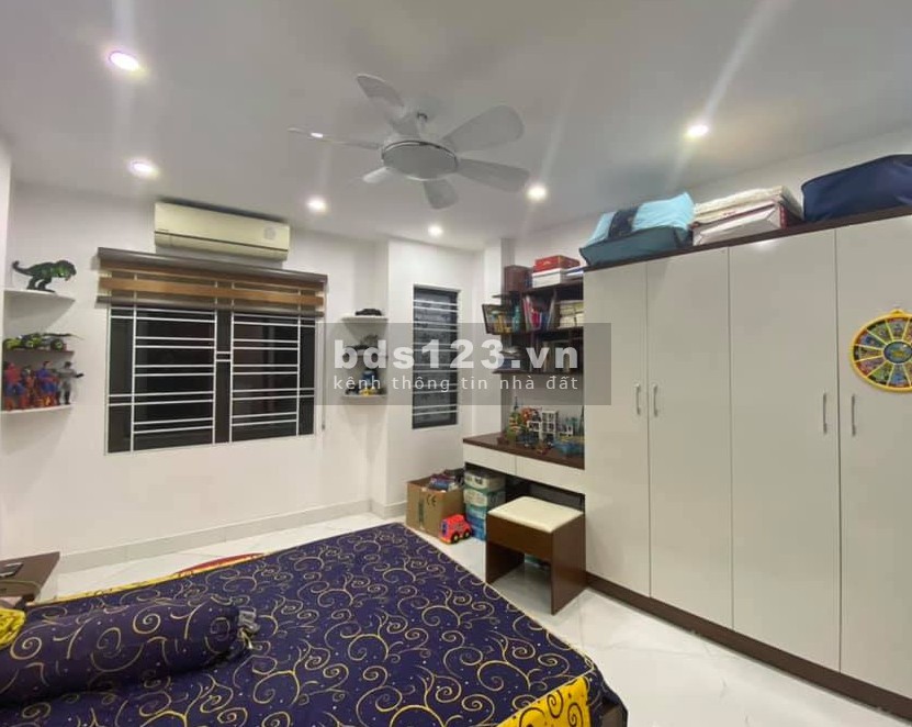 Bán nhà Lê Quang Đạo lô góc ô tô, dt 39m2, 5 tầng mt 3.8m, nội thất, chỉ 3,75 tỷ, lh 0966396381