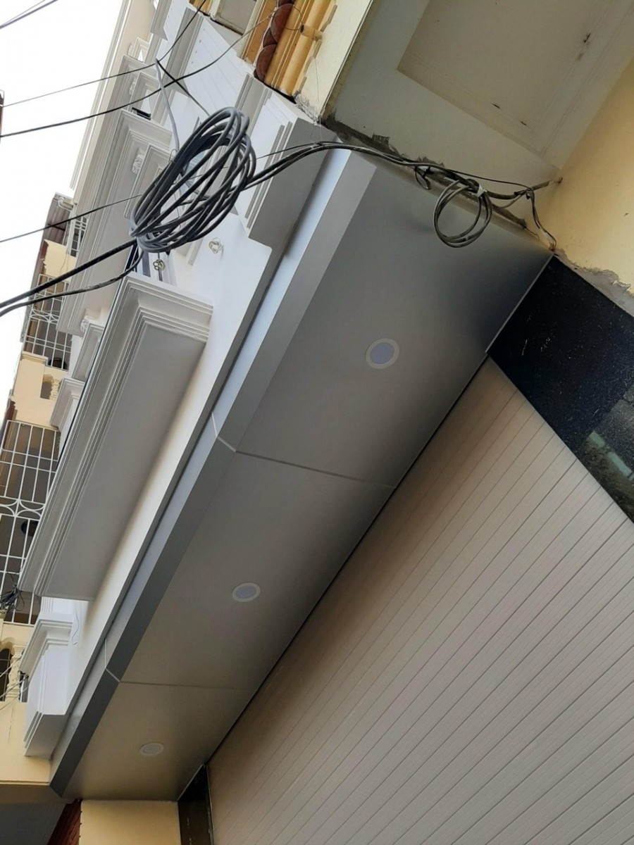 Bán nhà đẹp mới xây nội thất cao cấp Hồ Tùng Mậu, dtsd…