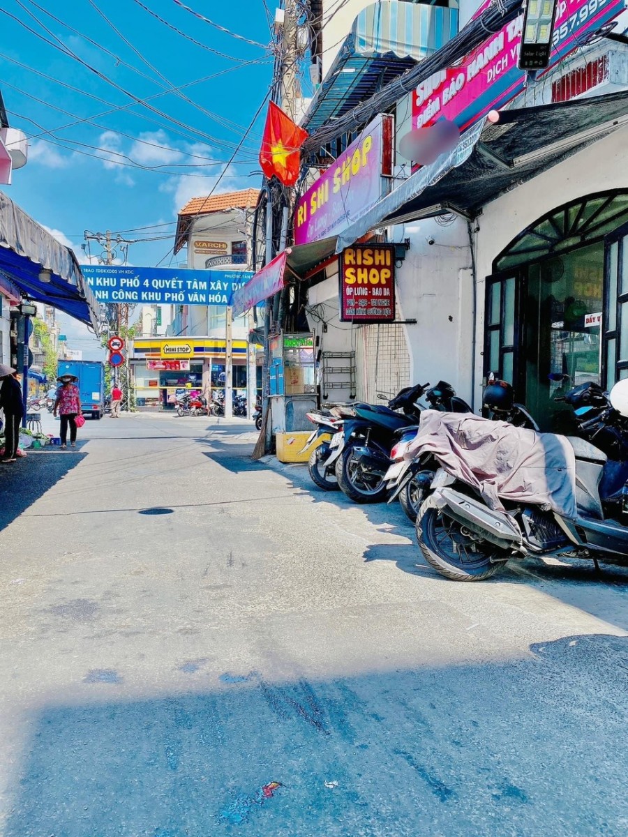 Bán gấp nhà Trần Khánh Dư hẻm xe hơi dt 80m2 giá rẻ 9,1 tỷ.LH 0376966383