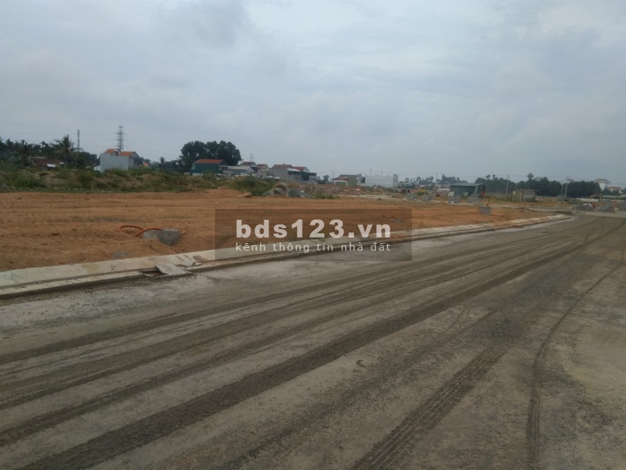 Khu dân cư Tây Bàu Giang Quảng Ngãi chính chủ cần bán đất, lh 097.195.0.591