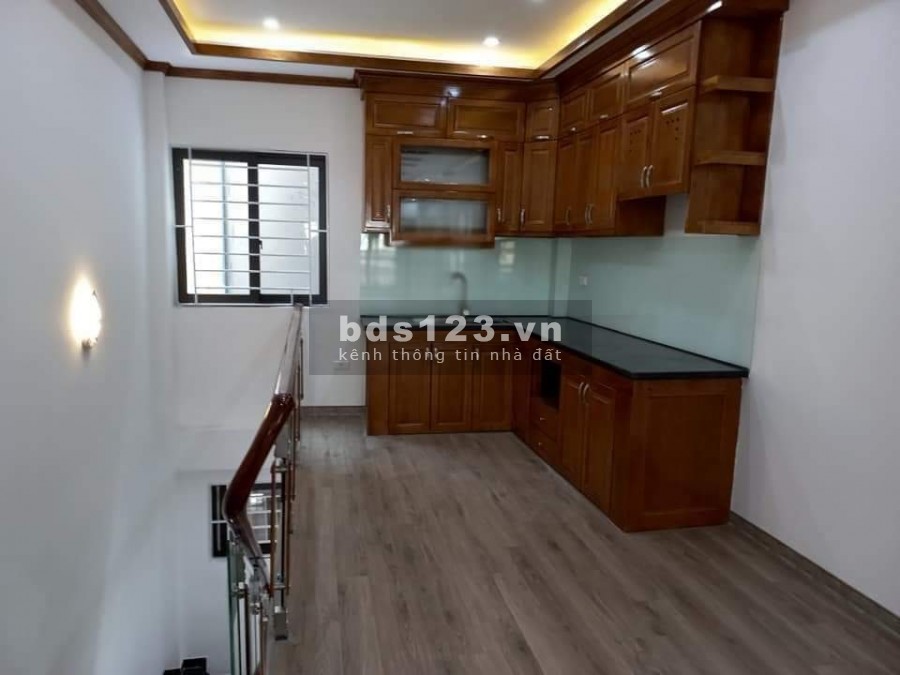 Bán nhà nguyên căn chắc chắn, gần hồ Phương Liệt, vào ở luôn giá 2 tỷ, sổ sẵn