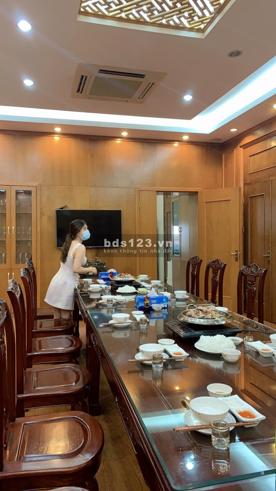Bán nhà mặt phố Liễu Giai 4 tầng DT 66m2 MT 8m vỉa hè 6m giá 36 tỷ. LH 0912442669