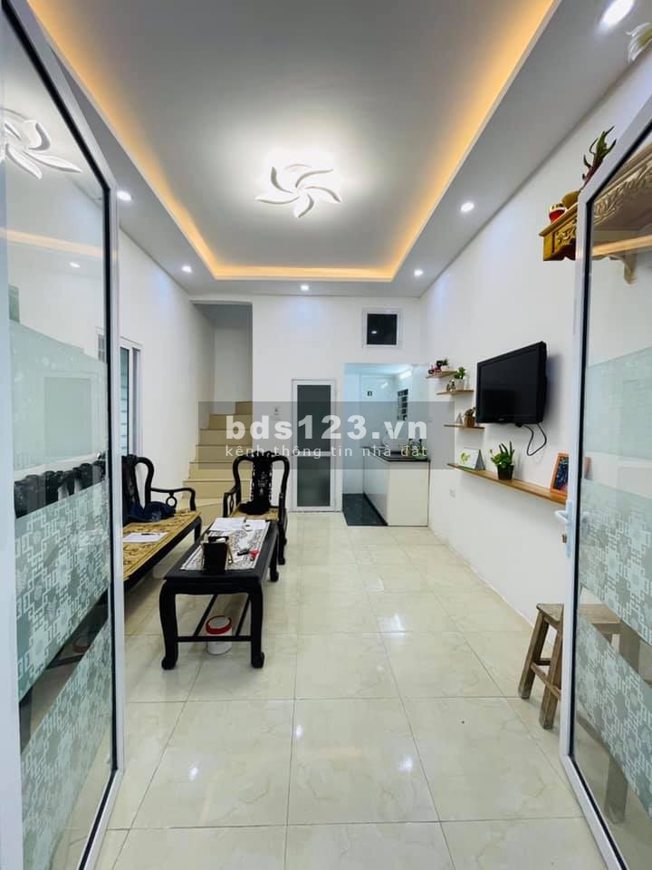 Bán gấp nhà phố Bạch Mai 5 tầng dt 45m2, mt 4,8m ví trí trung tâm Hai Bà Trưng