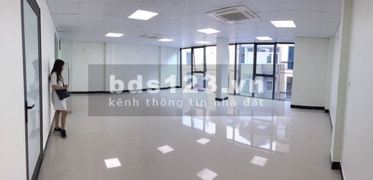 Cho thuê tòa văn phòng Trường Chinh Thanh Xuân đầu ngã tư Sở dt 130m2, mt 4,5m