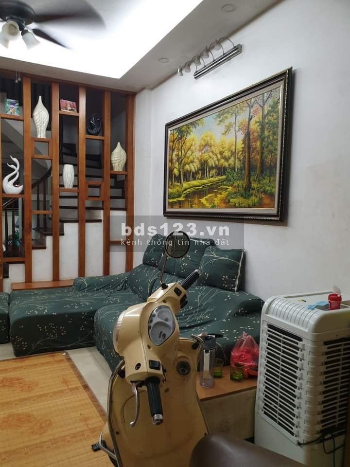 Bán nhà độc nhất lô góc ngõ nông đường Trương Định, Hoàng Mai, dt 40m2, 4 tầng, giá bán 3.2 tỷ