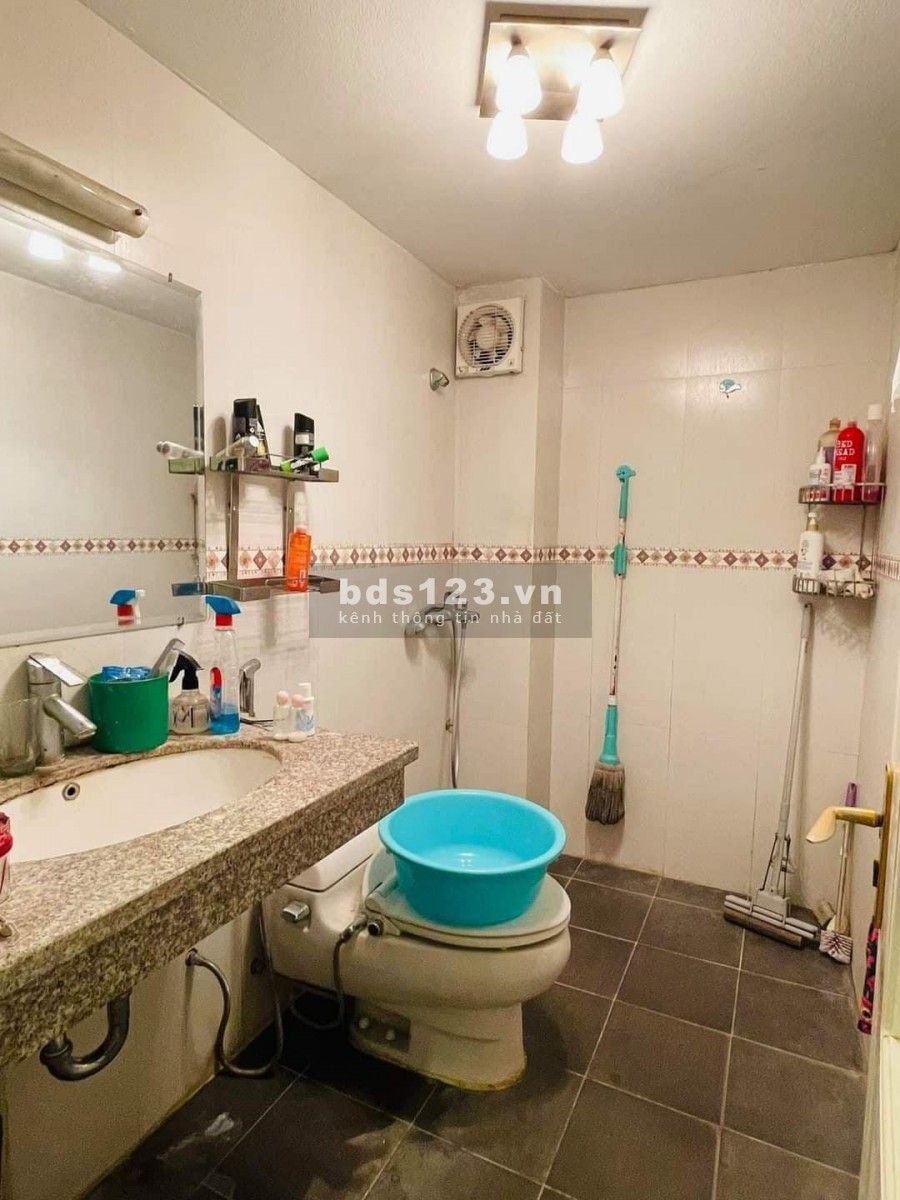 Nhà phân lô, ngõ ô tô, ngõ 39 Hào Nam, dt 41m2, đúc 5 tầng giá bán 7.5 tỷ lh 0392969999