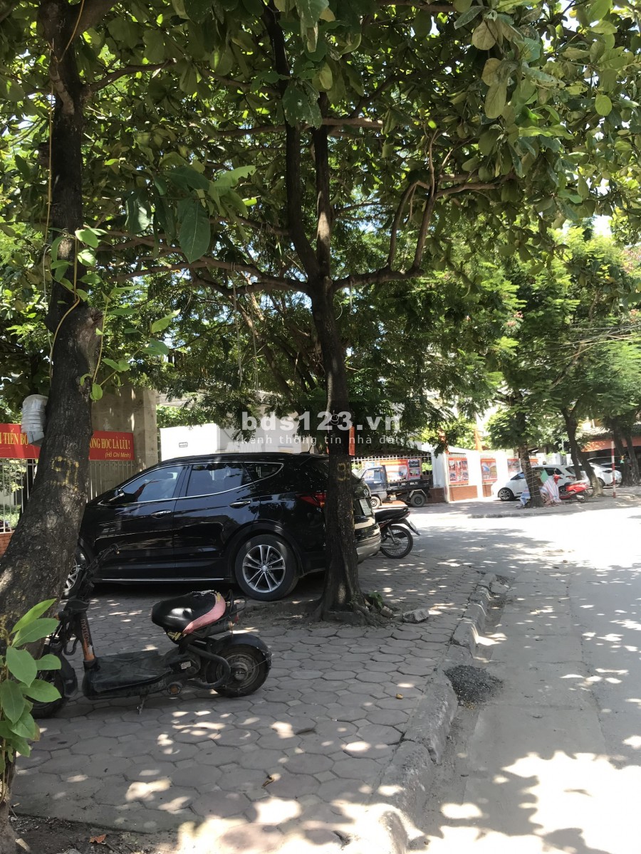 Nhà Phương Canh khu phân lô, ô tô đỗ, sổ đỏ chính chủ, sẵn sàng giao chủ mới.