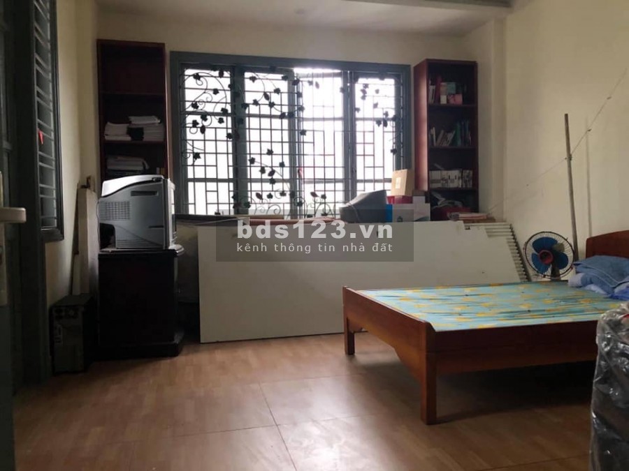 Nhà bán gấp dt 85m2, 5 tầng, giá 7.x tỷ, Kim Ngưu, Hai Bà Trưng, ngõ thông, kinh doanh tiện