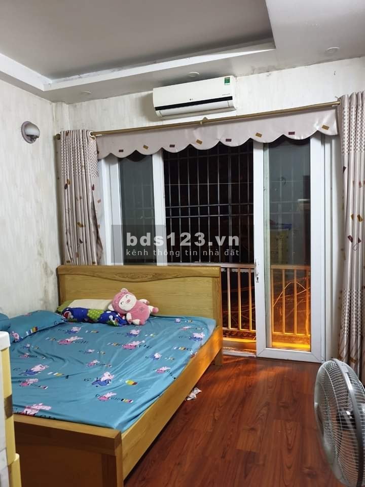 Bán nhà độc nhất lô góc ngõ nông đường Trương Định, Hoàng Mai, dt 40m2, 4 tầng, giá bán 3.2 tỷ
