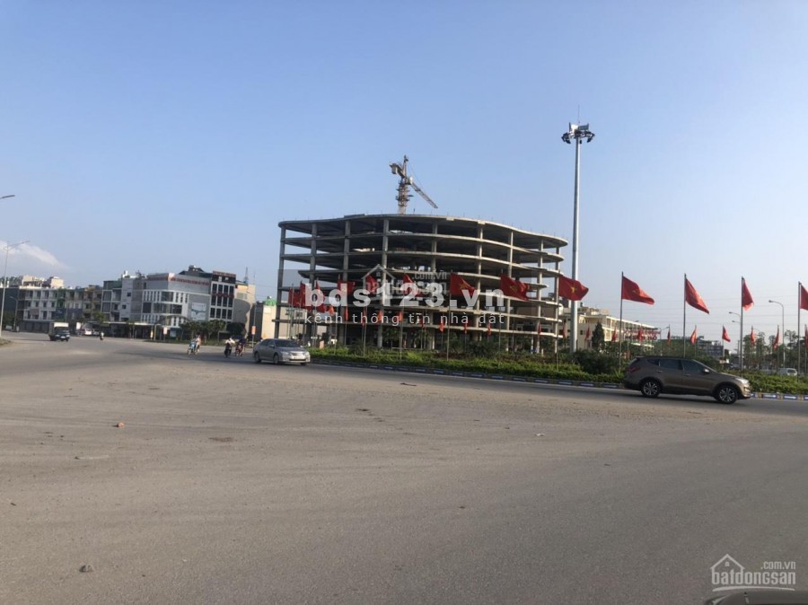 Bán tòa nhà 5 tầng đối diện trung tâm thương mại thị xã Mỹ Hào tỉnh Hưng Yên