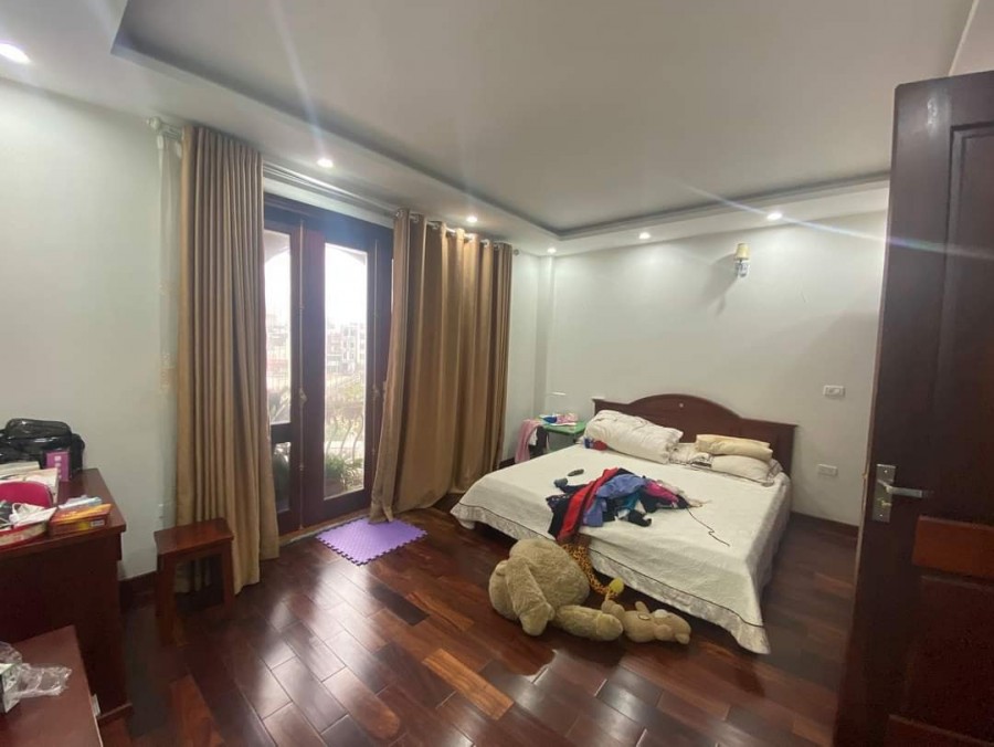 Bán liền kề khu đô thị Văn Phú, Hà Đông dt 84m2, 4 tầng, mt 5m, giá bán 8.9 tỷ