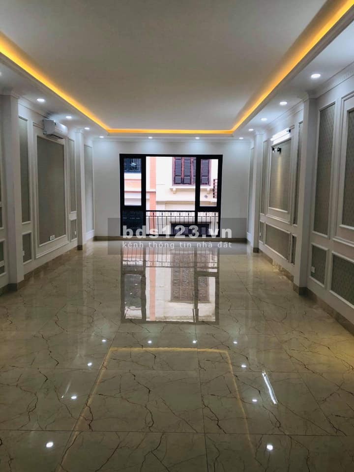 Siêu Vip Quận Cầu Giấy nhà 7 tầng đúc khu nhiều cán bộ cao cấp sinh sống, còn mới