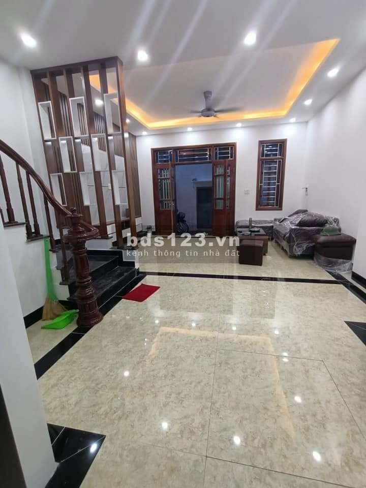 Bán nhà Xa la Quận Hà Đông, đúc 5 tầng diện tích 36m2, giá bán 2.69 tỷ, thương lượng