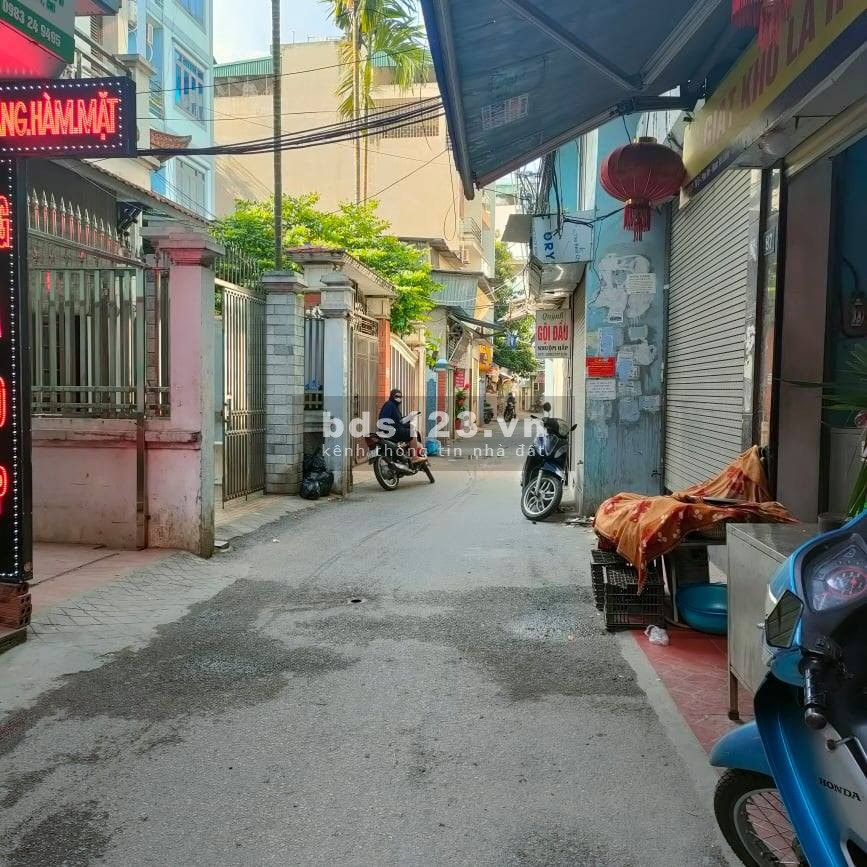 Bán đất Nam Từ Liêm, diện tích đất 50m2, sổ đỏ đầy đủ, vuông vắn, bàn giao ngay