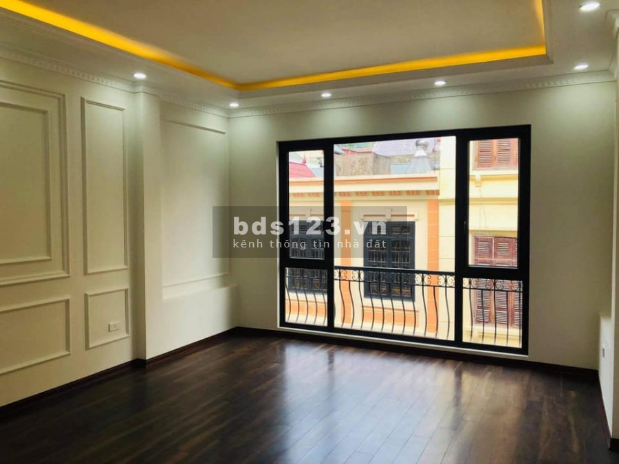 Siêu Vip Quận Cầu Giấy nhà 7 tầng đúc khu nhiều cán bộ cao cấp sinh sống, còn mới