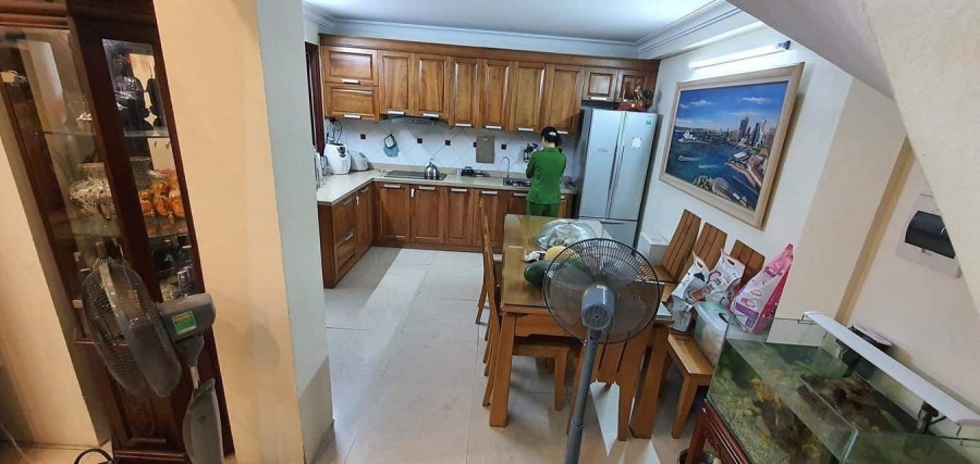 Chính chủ bán nhà phố Vương Thừa Vũ, dt 80m2, ngõ ô tô giá 7 tỷ, sổ đỏ