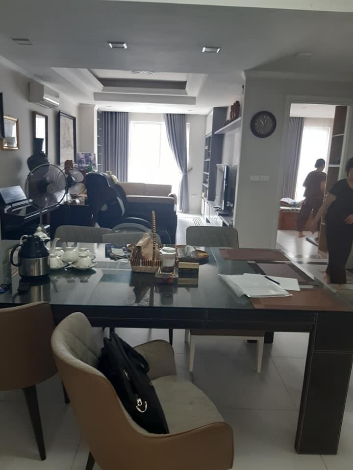Bán nhà nguyên căn mặt tiền Hàng Giấy, dt 80m2, hợp 6 tầng, giá đẹp thương lượng