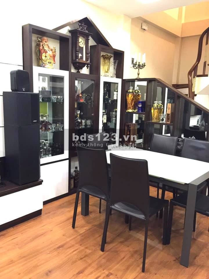 Bán nhà nhỉnh 12 tỷ có nhà 6 tầng mặt phố ngay đại học Y Hà Nội, lhcc
