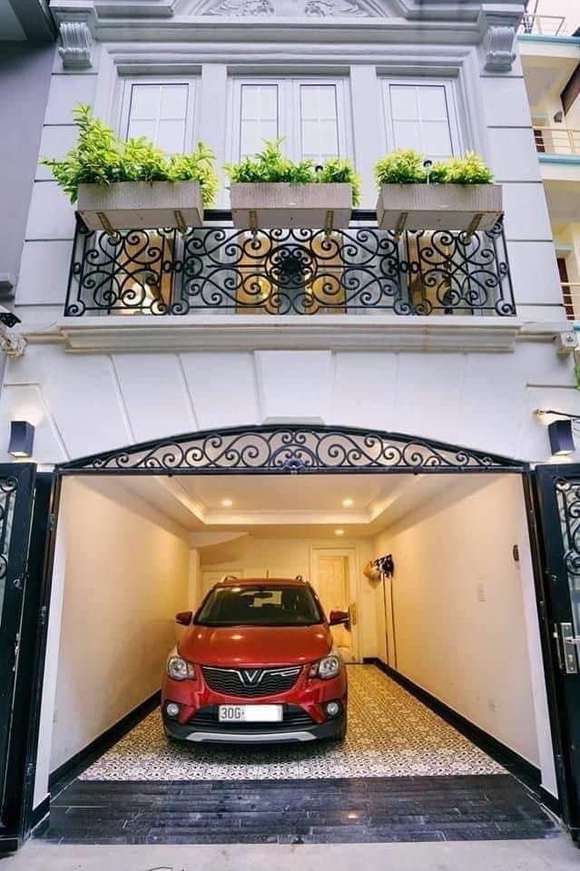 Biệt thự khách sạn gara ô tô đồ đồ xịn nhập từ Mỹ, thang may mới tinh, dt 50m2 giá nhỉnh 14 tỷ