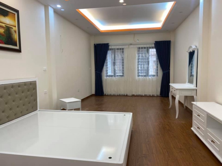 Vị trí đắc địa Tây Hồ siêu đẹp kinh doanh nguyên căn thang máy, full Nội thất