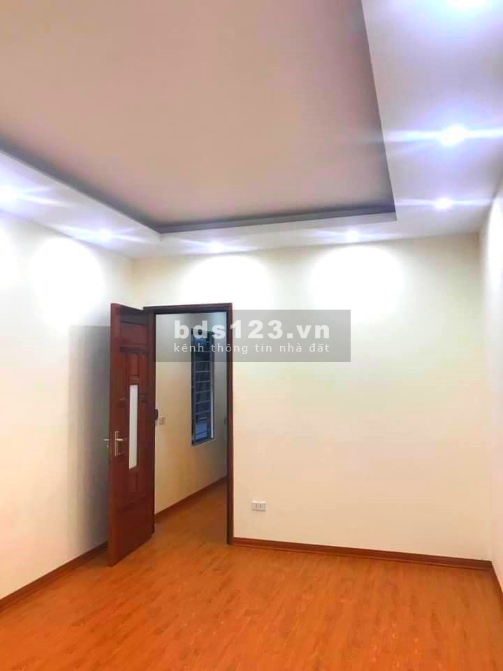 Bán nhà phố Thanh Bình, Hà Đông, 30m ra ô tô tránh, hàng xóm làng Việt Kiều Châu Âu